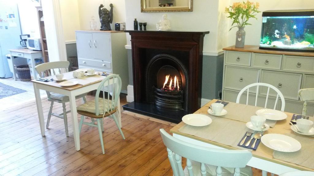 Sandsides Guest House Whitley Bay Bagian luar foto