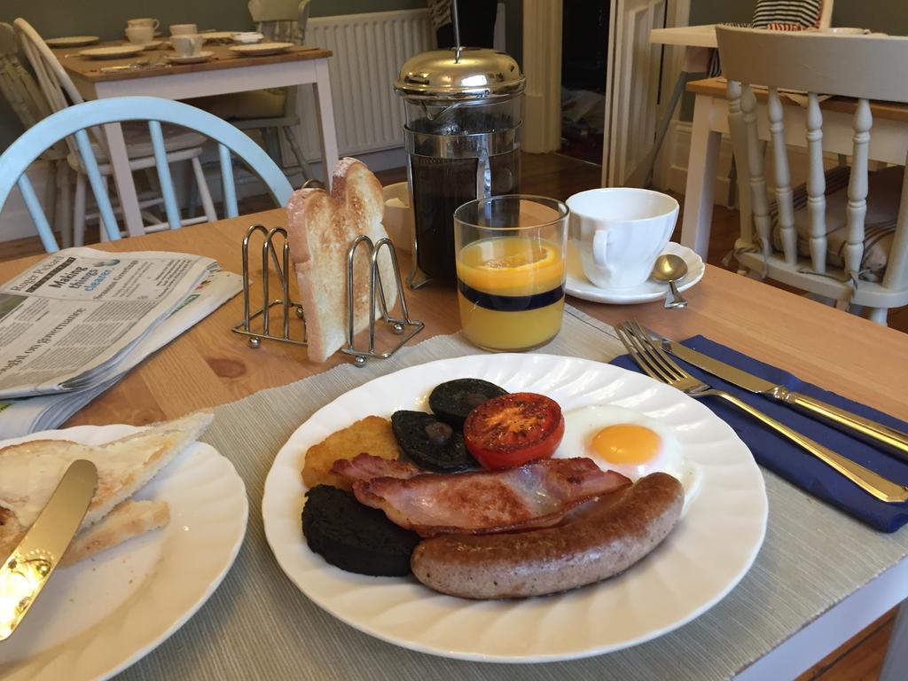 Sandsides Guest House Whitley Bay Bagian luar foto